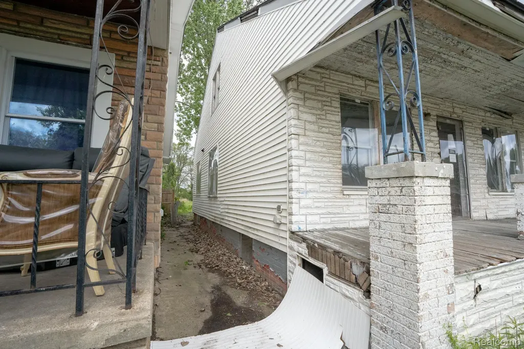 17257 Moenart Street Detroit City MI 48212