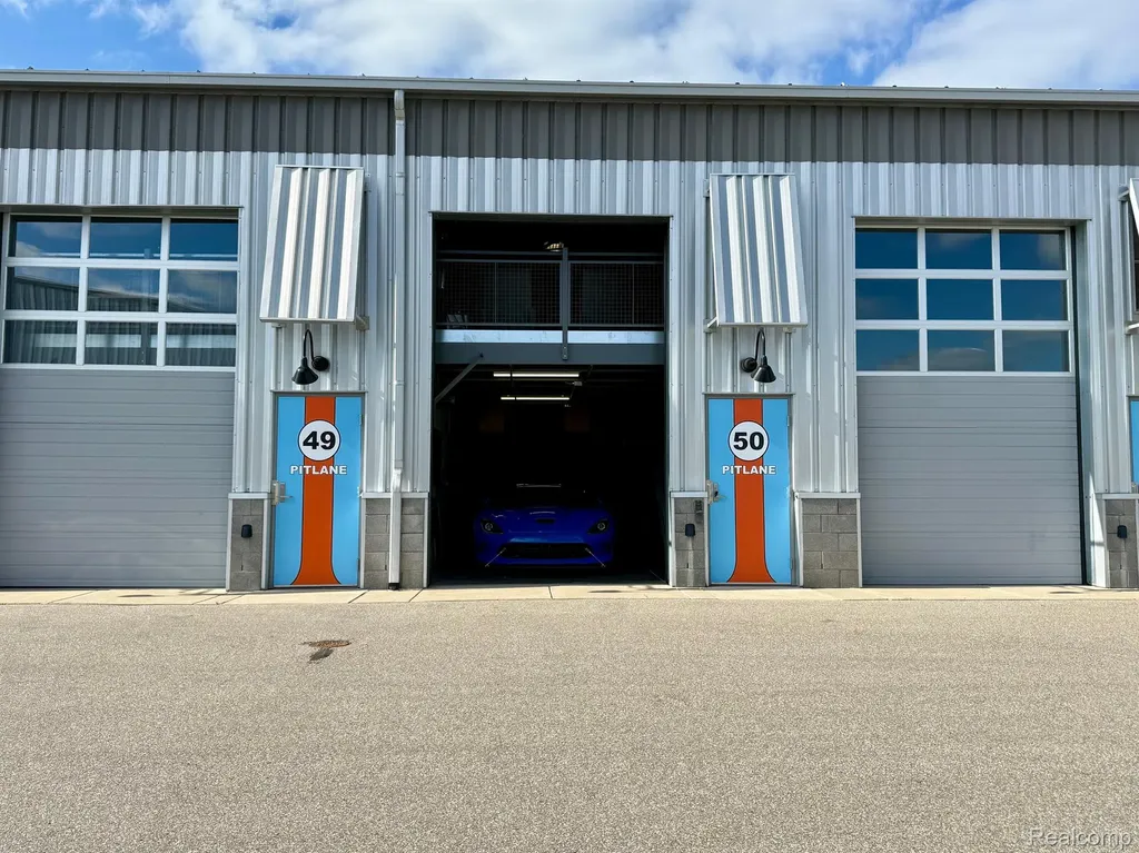 50 Pit Lane Pontiac City MI 48341