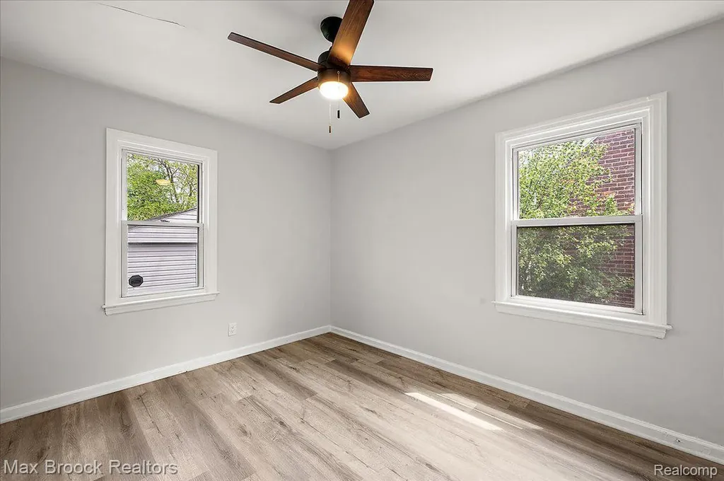 21392 Bethlawn Boulevard Royal Oak Charter Township MI 48220