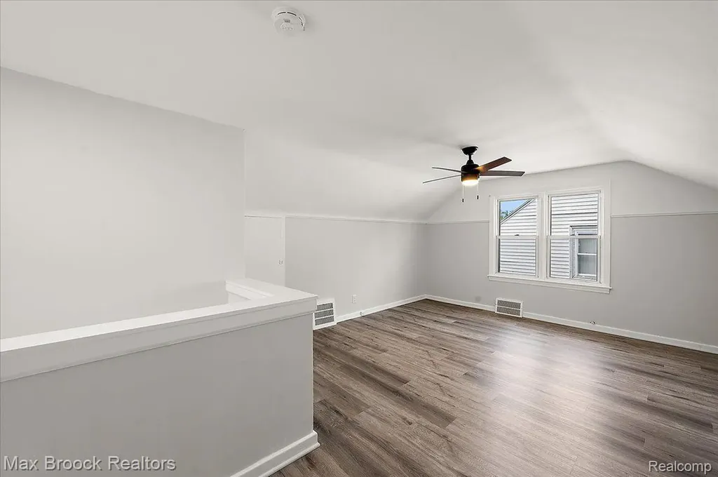 21392 Bethlawn Boulevard Royal Oak Charter Township MI 48220