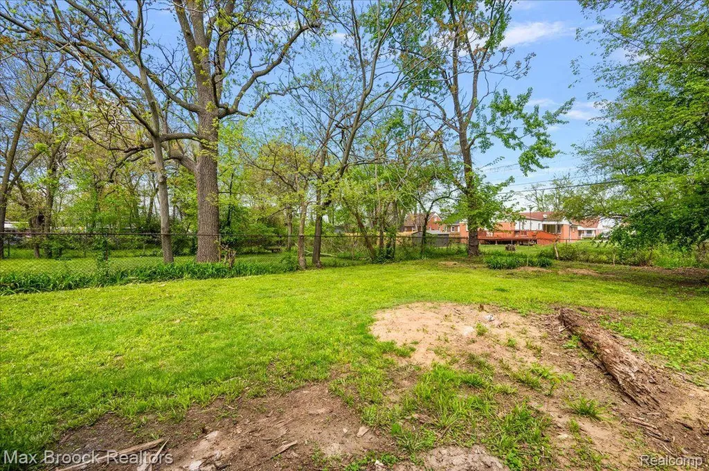 21392 Bethlawn Boulevard Royal Oak Charter Township MI 48220