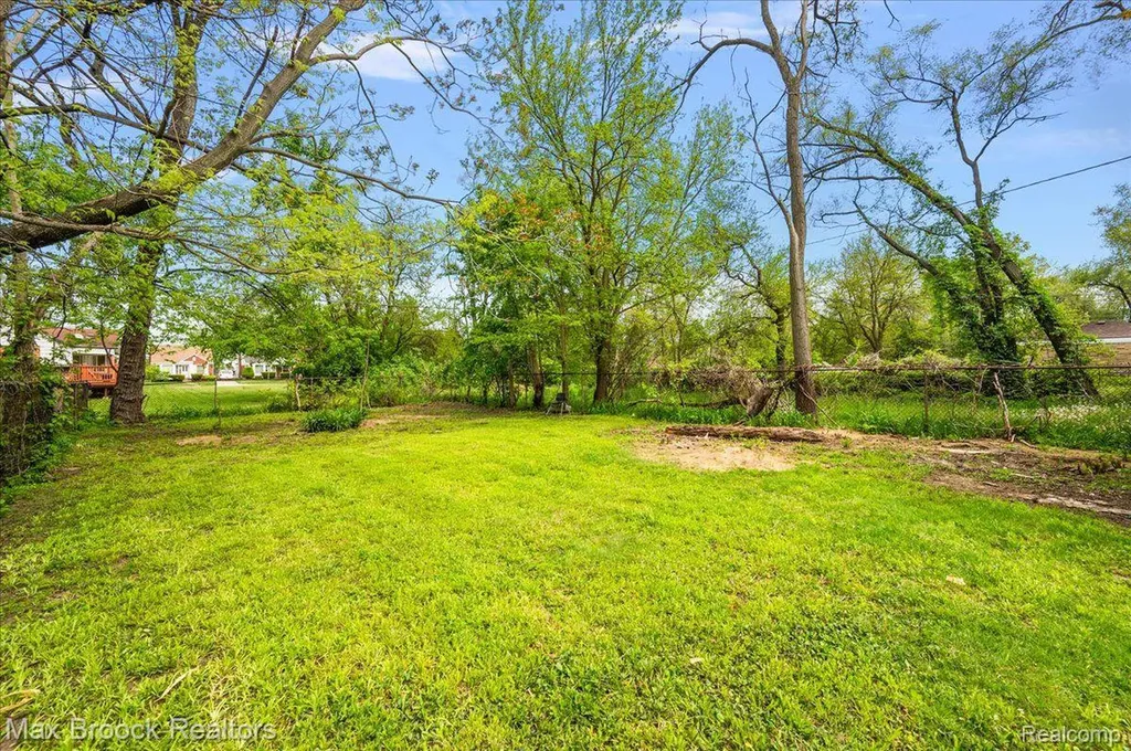 21392 Bethlawn Boulevard Royal Oak Charter Township MI 48220