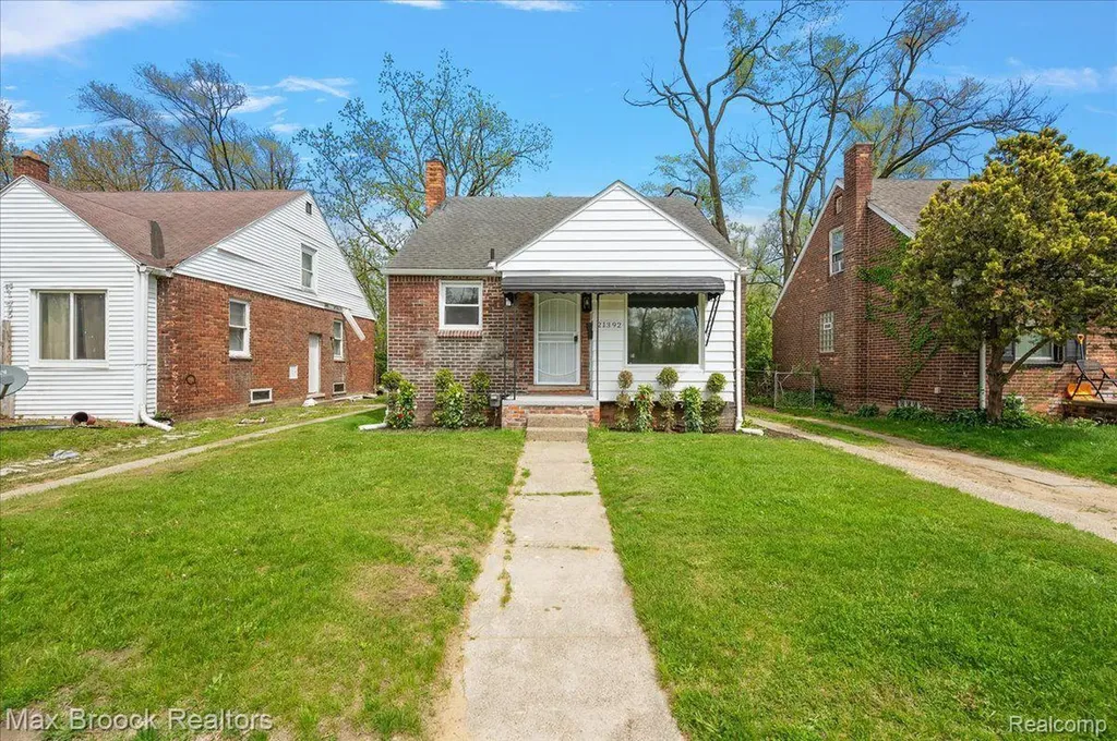 21392 Bethlawn Boulevard Royal Oak Charter Township MI 48220
