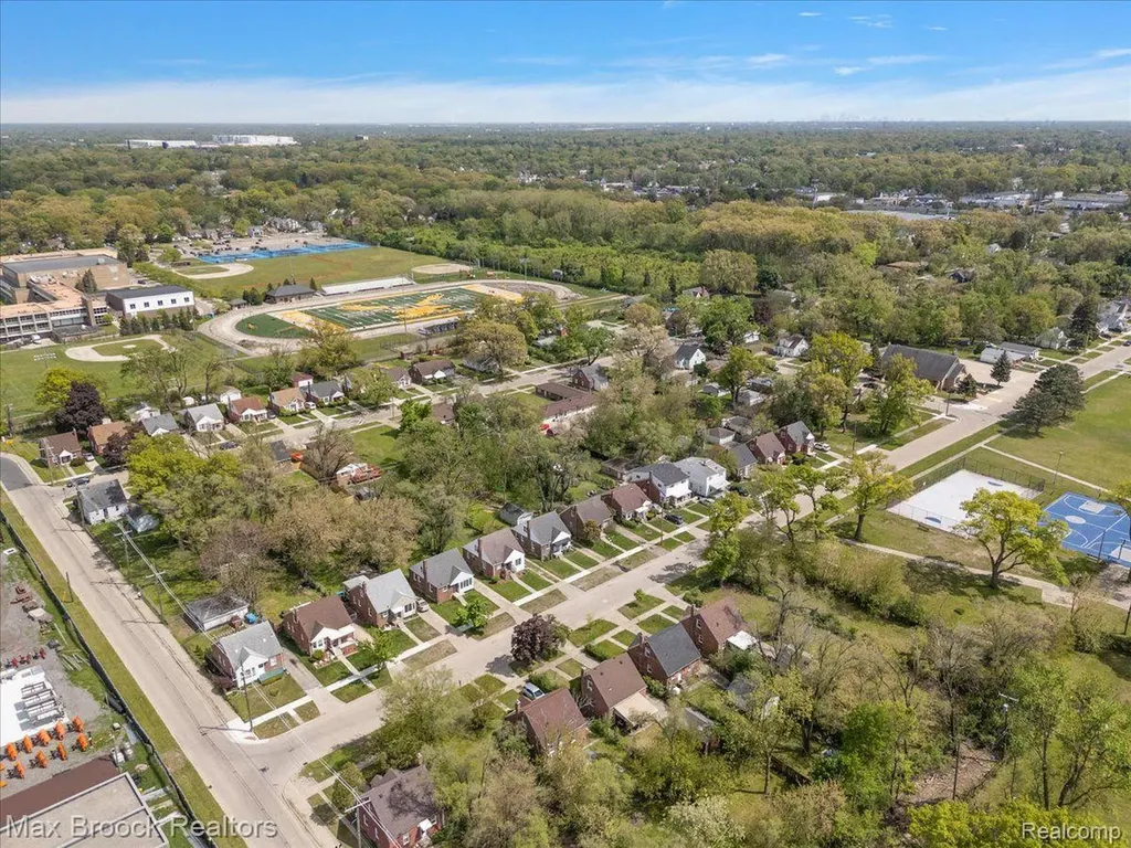 21392 Bethlawn Boulevard Royal Oak Charter Township MI 48220