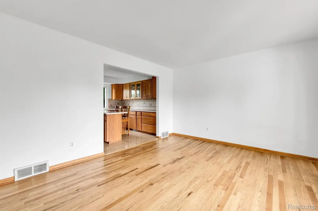 33735 Kennedy Drive Sterling Heights City MI 48310