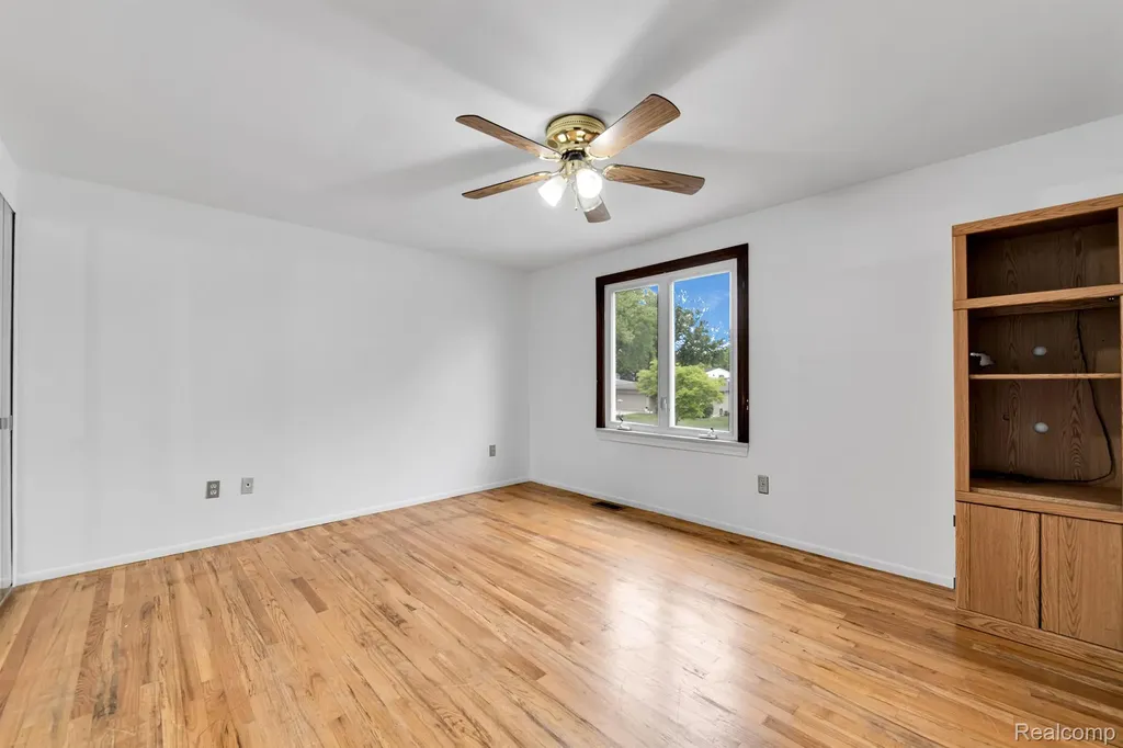 33735 Kennedy Drive Sterling Heights City MI 48310