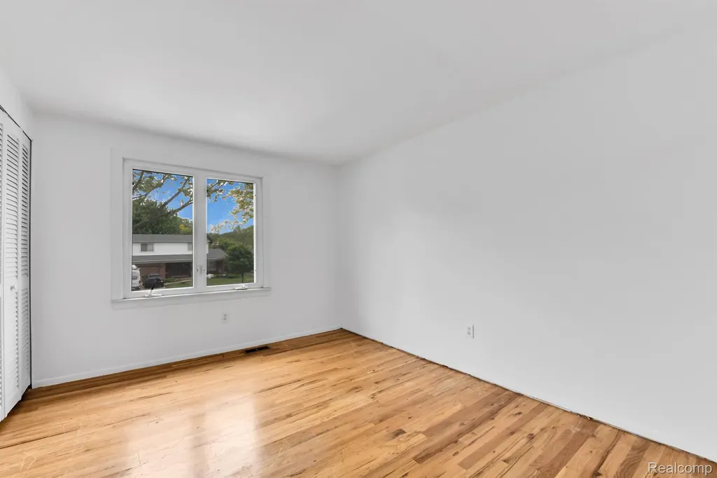 33735 Kennedy Drive Sterling Heights City MI 48310