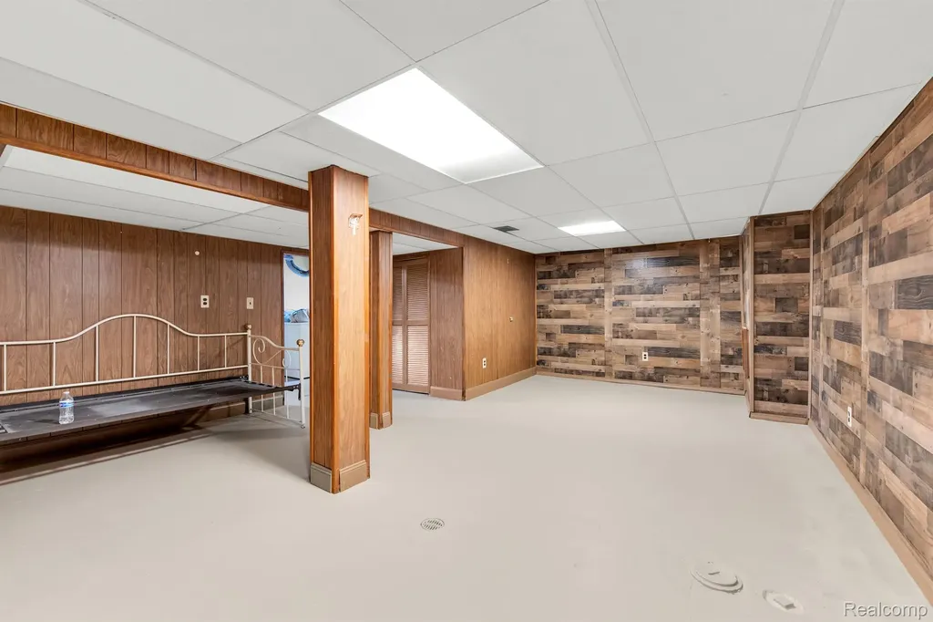 33735 Kennedy Drive Sterling Heights City MI 48310