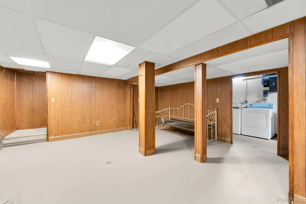 33735 Kennedy Drive Sterling Heights City MI 48310