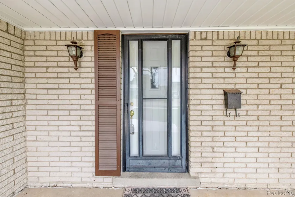 33735 Kennedy Drive Sterling Heights City MI 48310