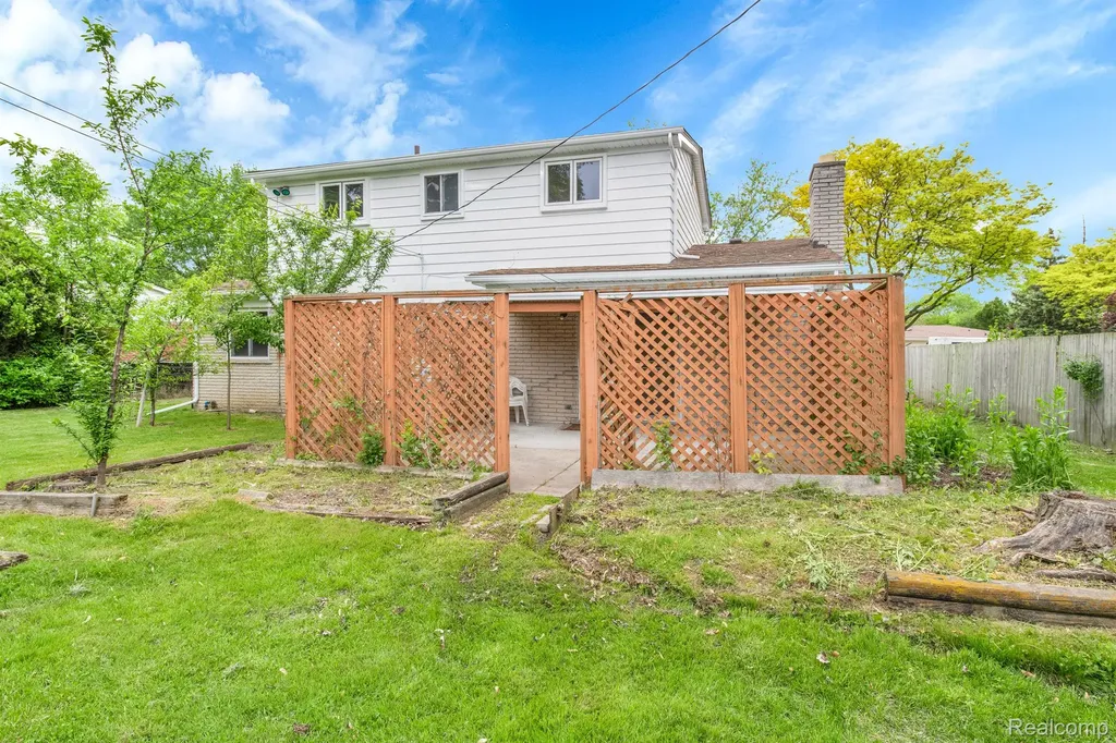 33735 Kennedy Drive Sterling Heights City MI 48310