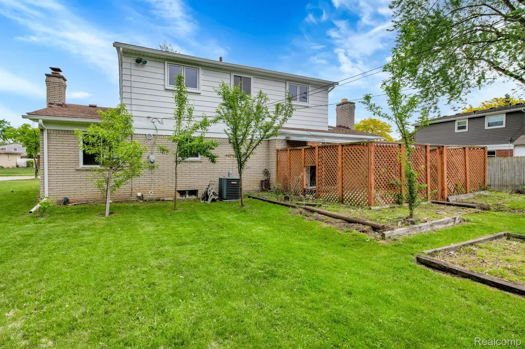 33735 Kennedy Drive Sterling Heights City MI 48310
