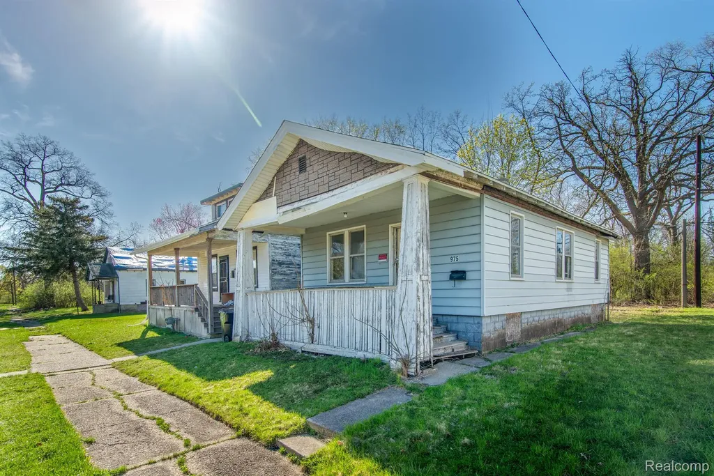 975 Fernhill Street Detroit City MI 48203
