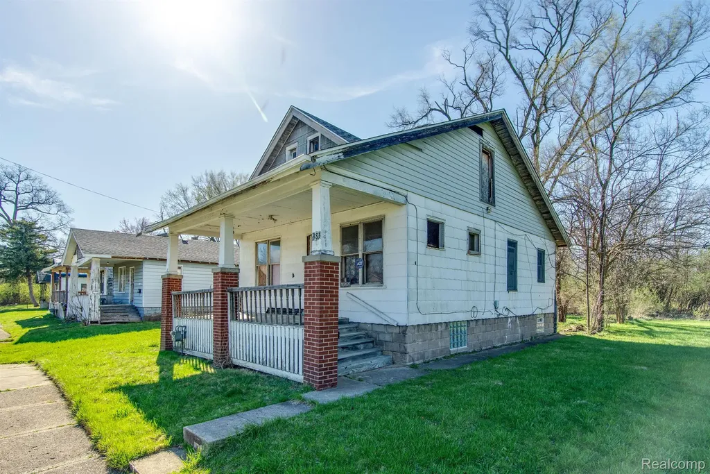 985 Fernhill Street Detroit City MI 48203
