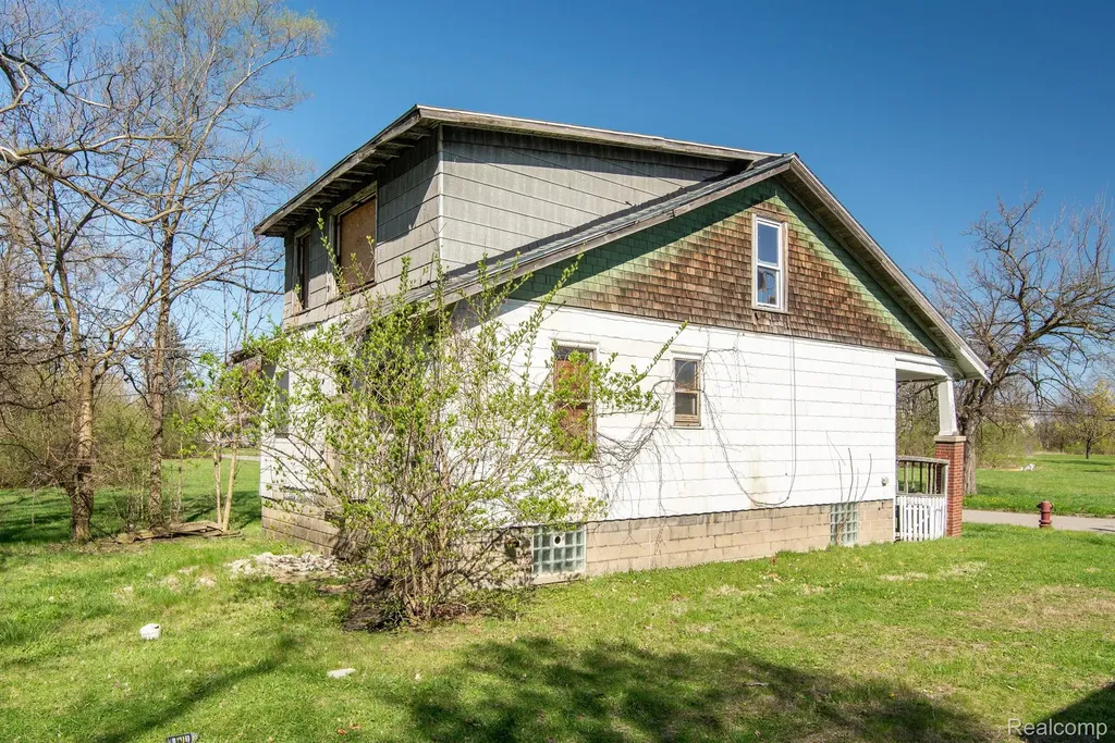 985 Fernhill Street Detroit City MI 48203