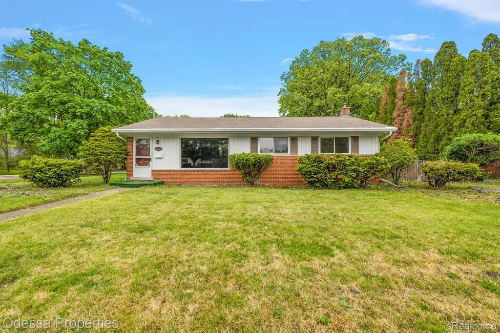 32038 Pembroke Street Livonia City MI 48152