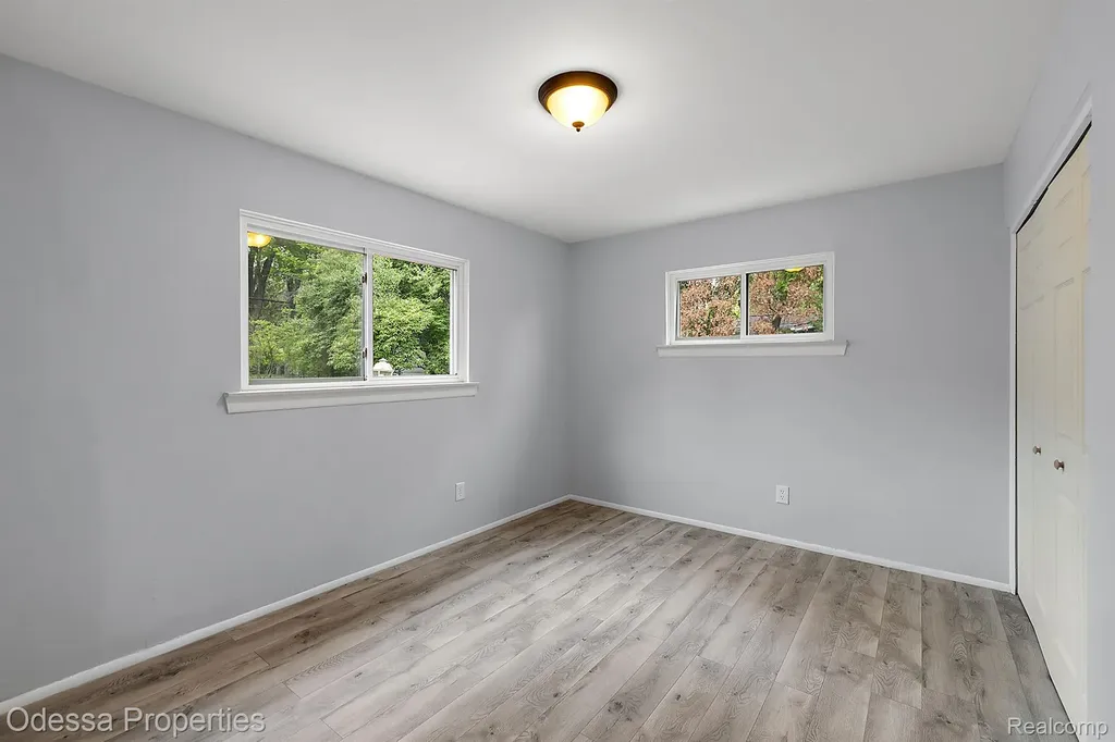 32038 Pembroke Street Livonia City MI 48152