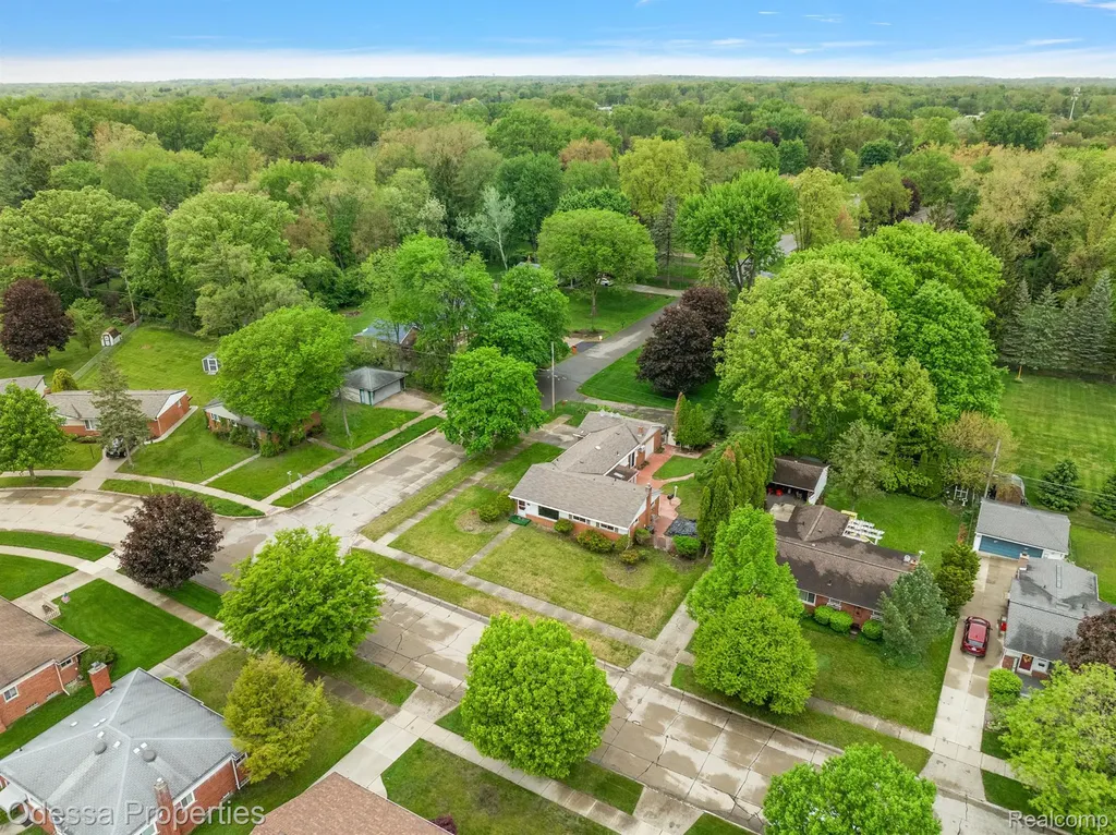 32038 Pembroke Street Livonia City MI 48152