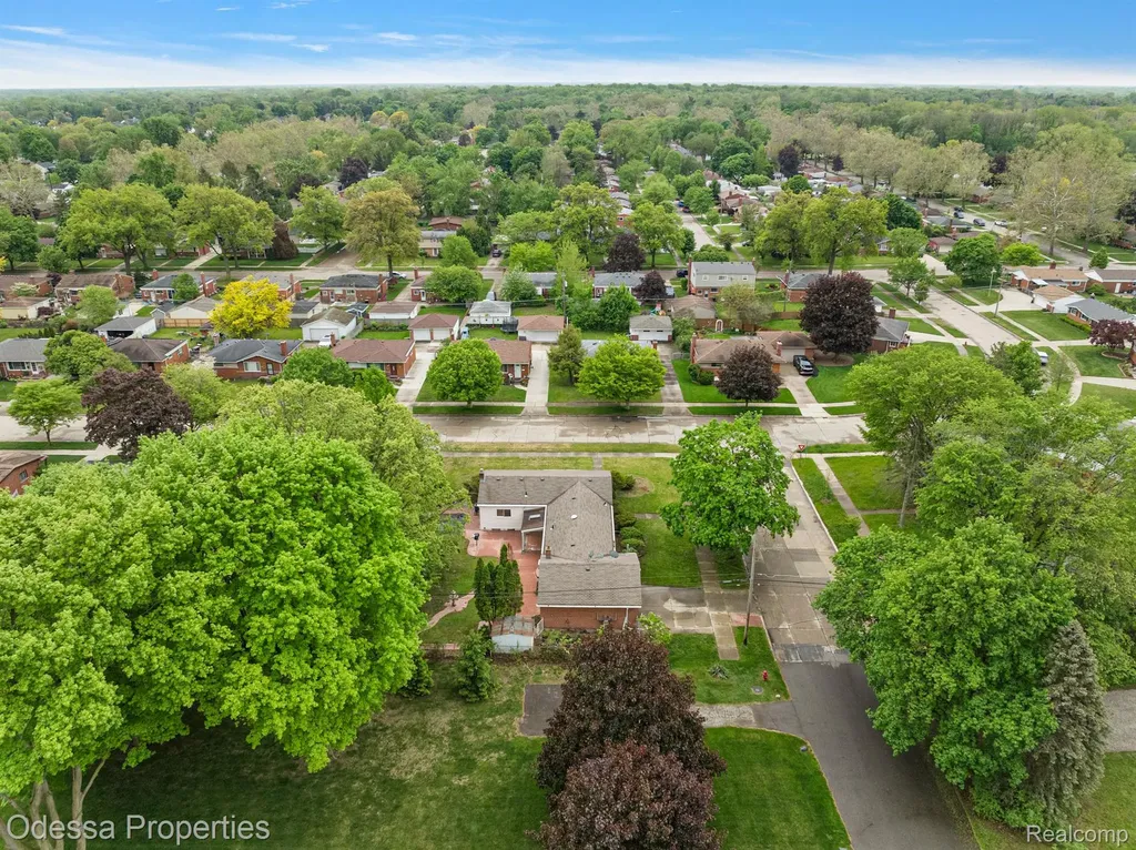 32038 Pembroke Street Livonia City MI 48152