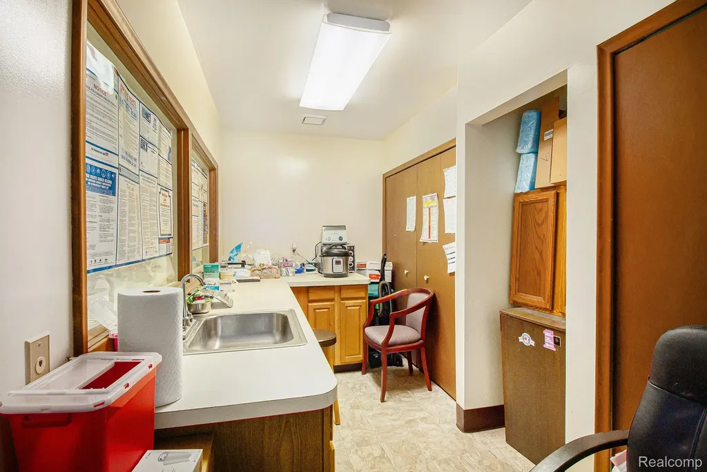 1127 Villa Linde Flint Charter Township MI 48532