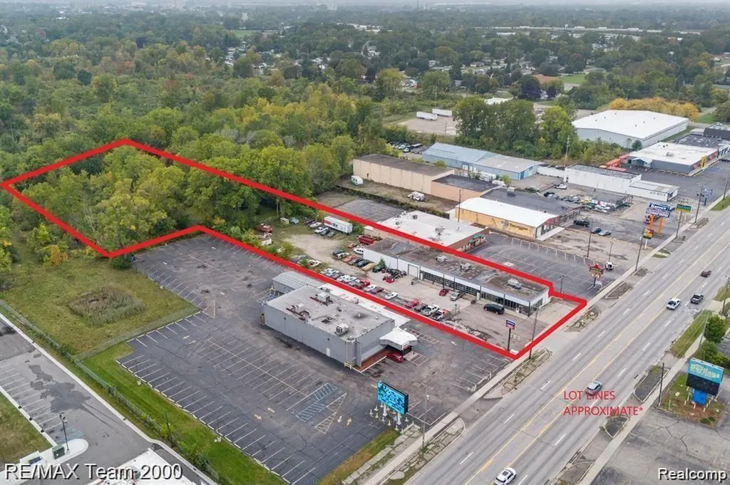 2330 S Dort Flint City MI 48507