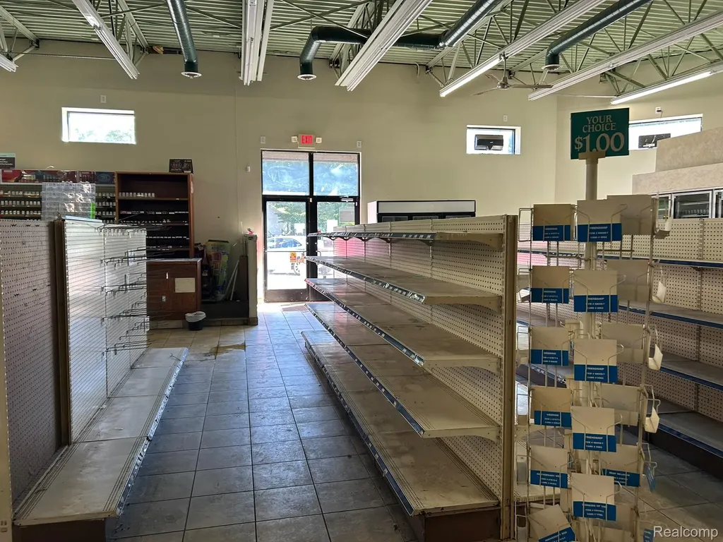 1372 E Lake Road Thetford Township MI 48420