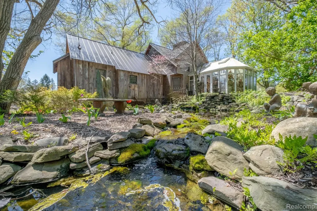 9225 Fenton Road Mundy Township MI 48439