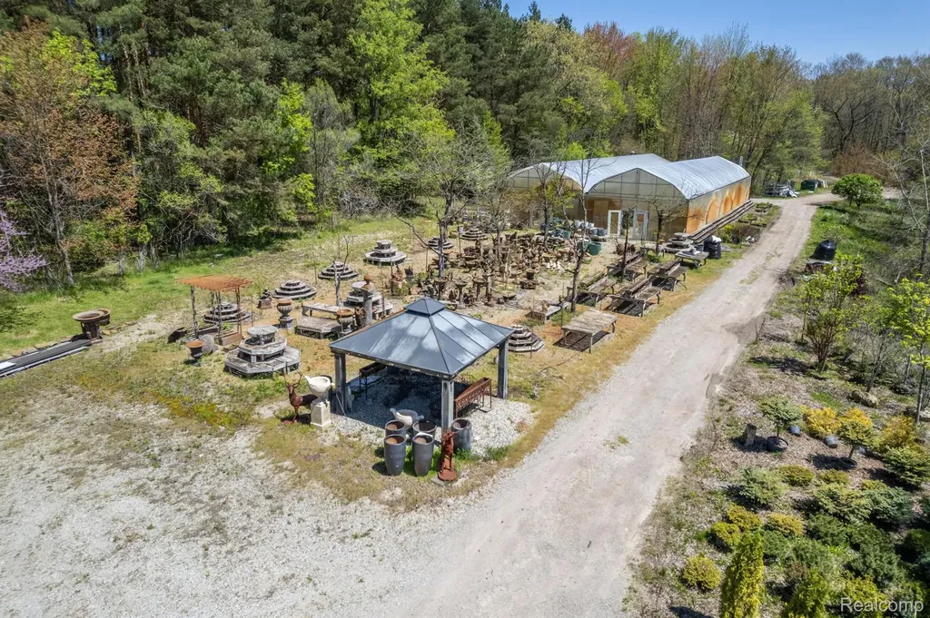 9225 Fenton Road Mundy Township MI 48439