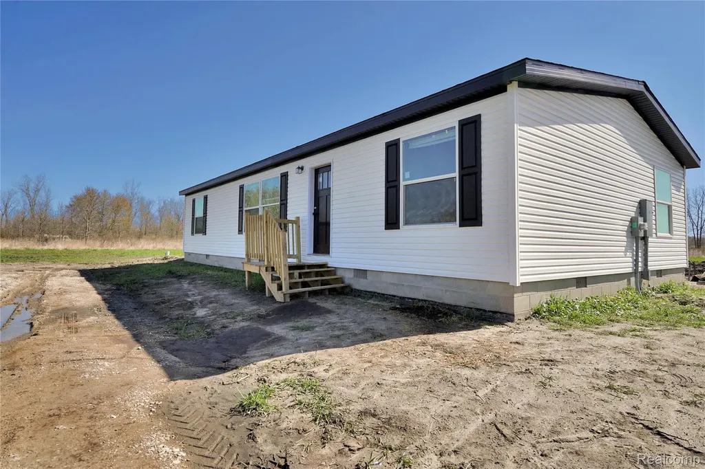 7376 Capac Road Capac Village MI 48097