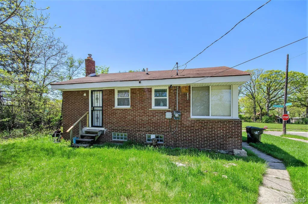 20322 Charleston Street Detroit City MI 48203
