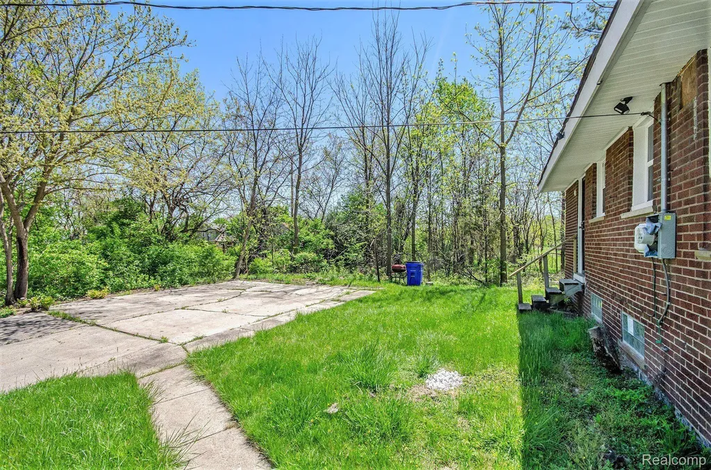 20322 Charleston Street Detroit City MI 48203