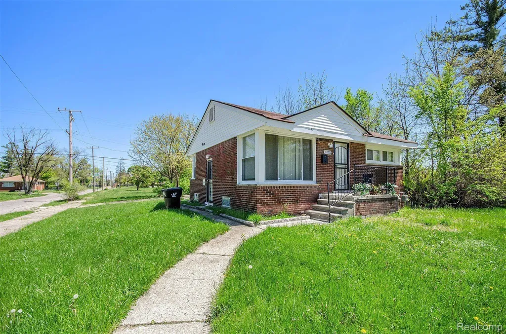 20322 Charleston Street Detroit City MI 48203