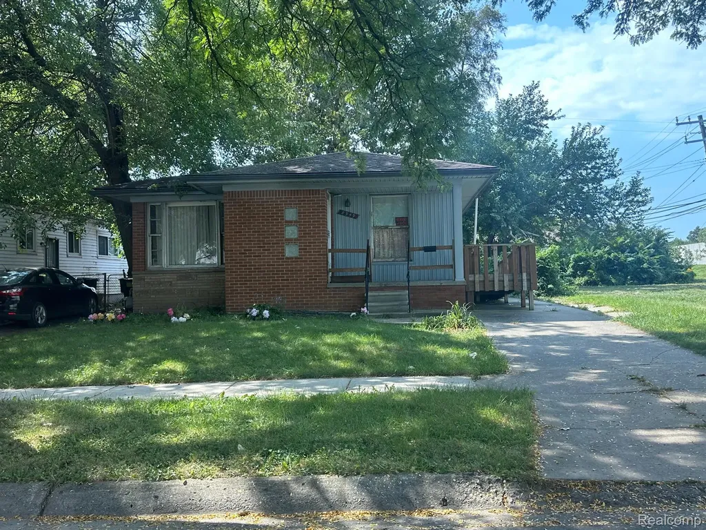 8949 Lauder Street Detroit City MI 48228