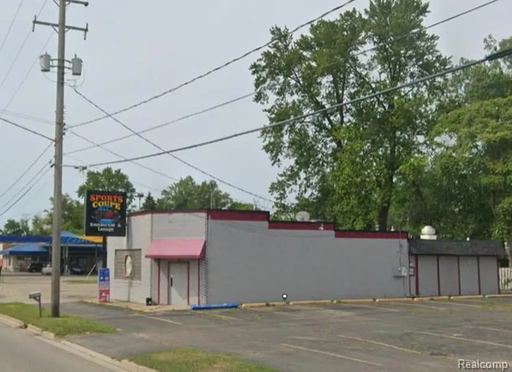2415 N Dort Flint City MI 48506