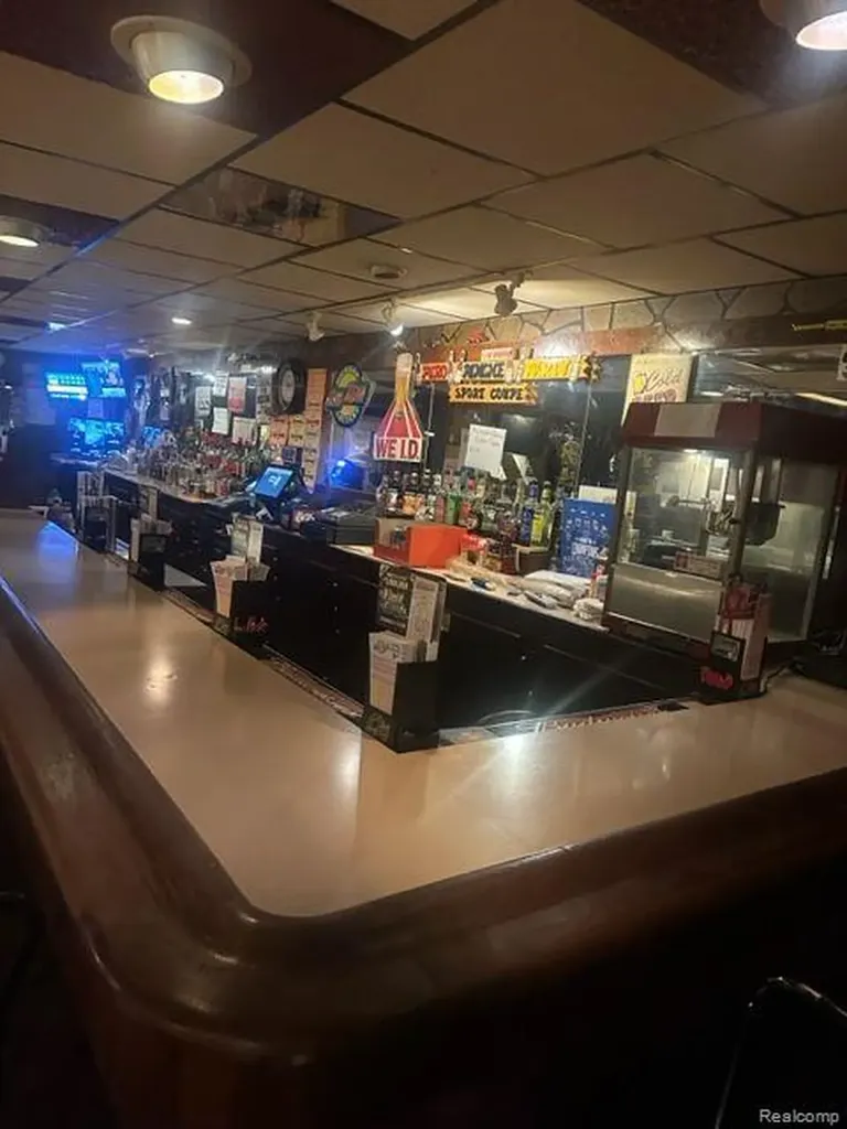 2415 N Dort Flint City MI 48506