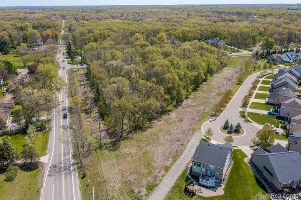 000 Wise Road Commerce Charter Township MI 48382