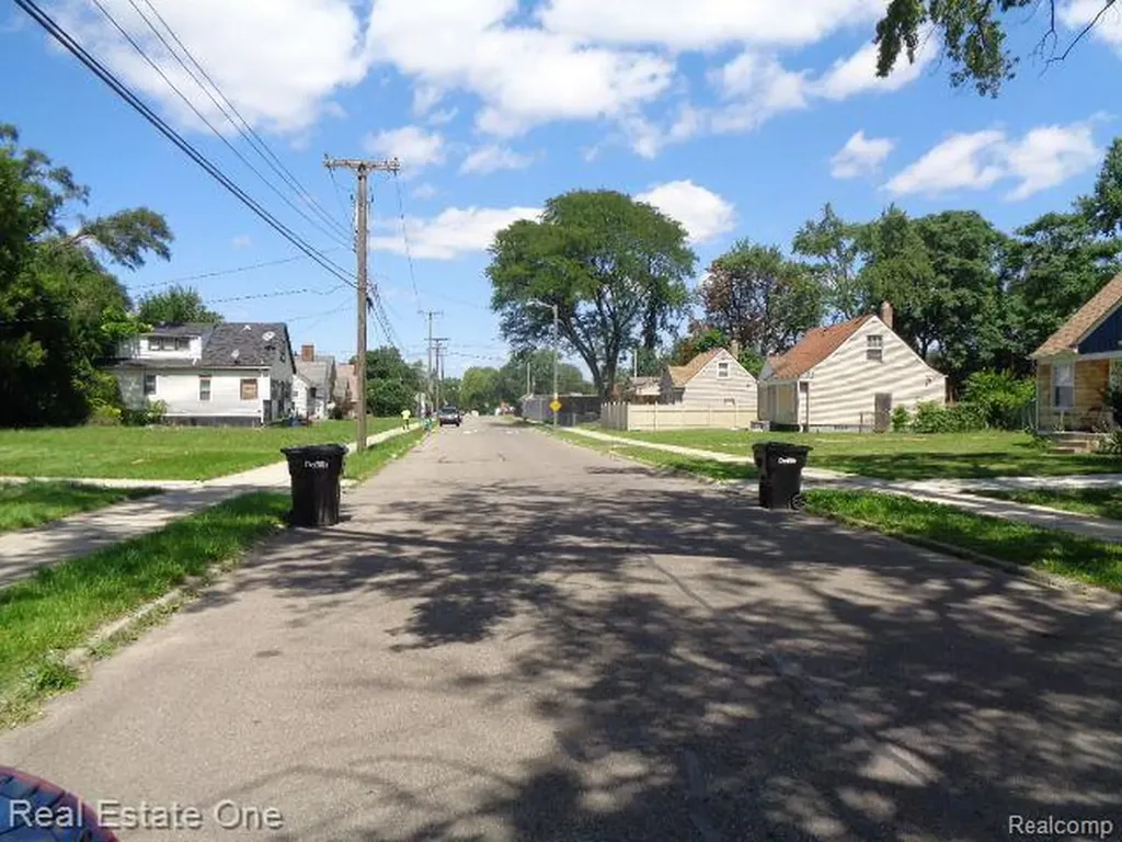 18985 Trinity Street Detroit City MI 48219