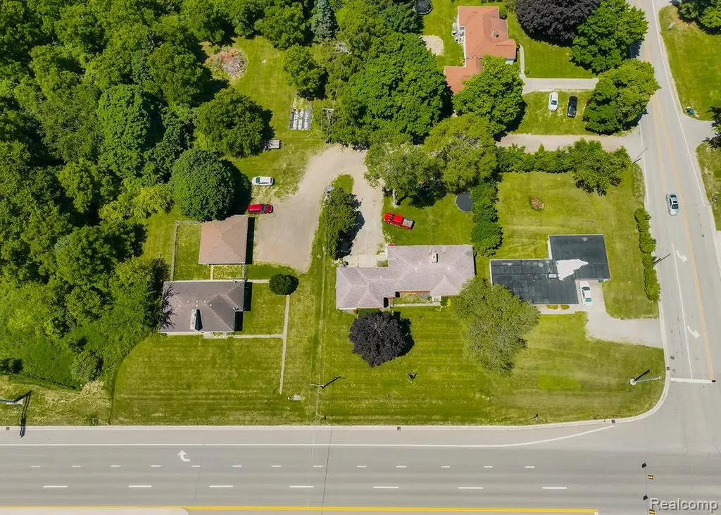 1208 S Lapeer Road Lapeer Township MI 48446