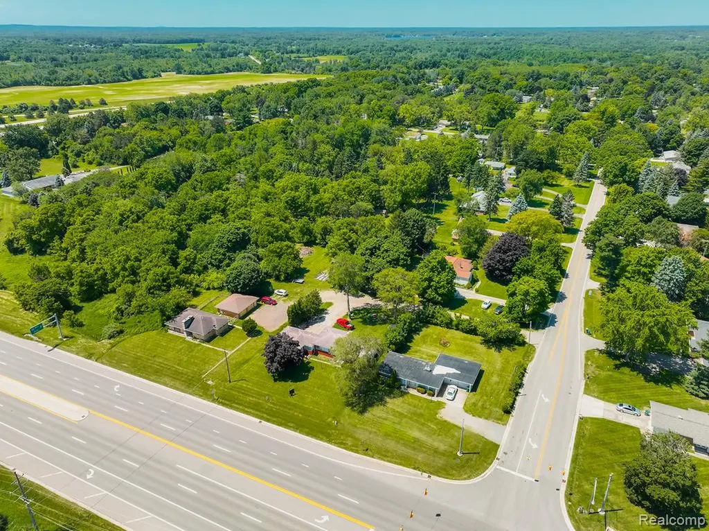 1208 S Lapeer Road Lapeer Township MI 48446