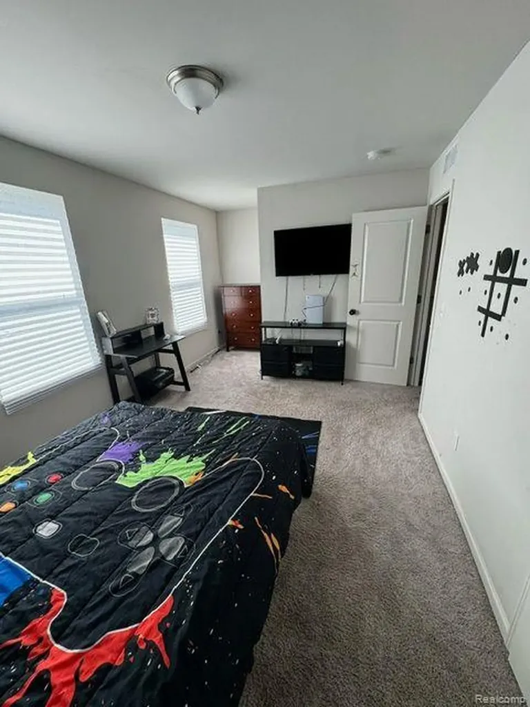 16913 Aberdeen Drive Romulus City MI 48174