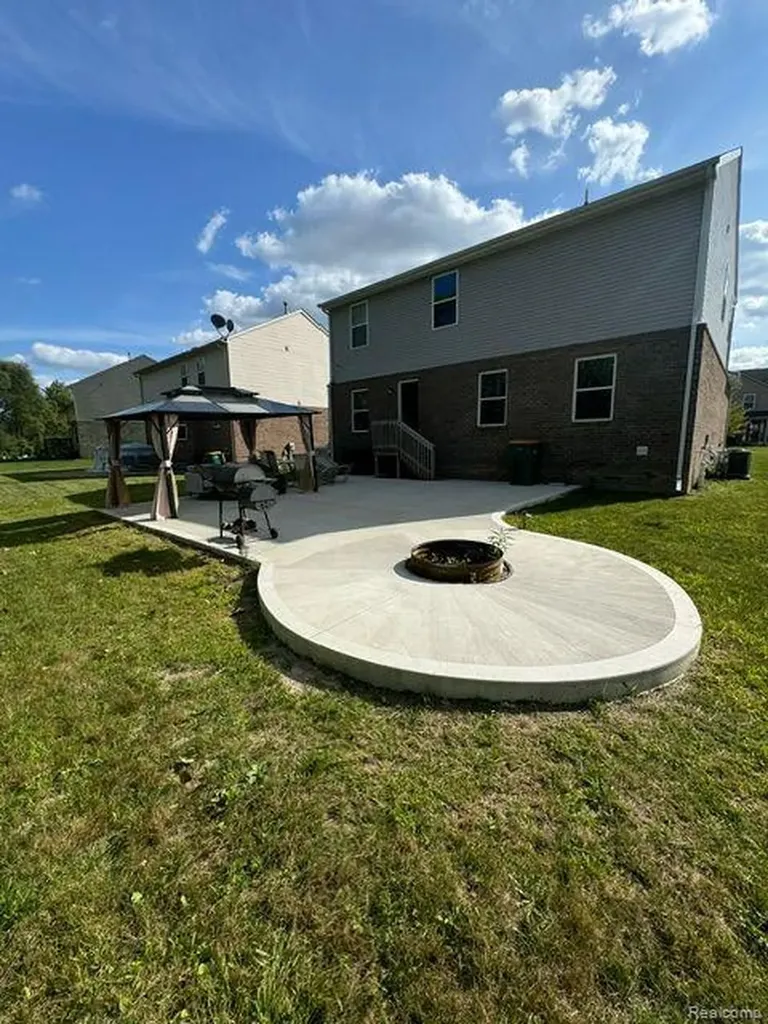 16913 Aberdeen Drive Romulus City MI 48174