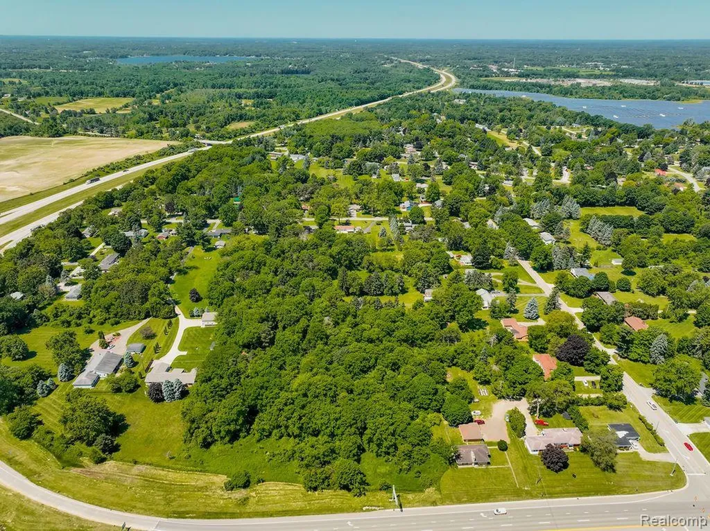 1023 Turrill Road Lapeer City MI 48446