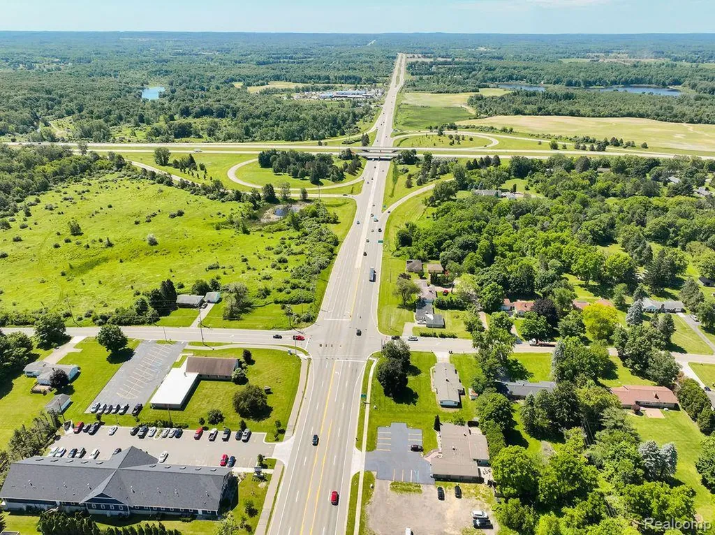 1023 Turrill Road Lapeer City MI 48446