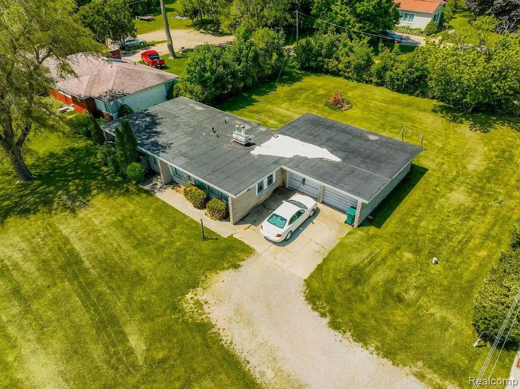 1224 S Lapeer Road Lapeer City MI 48446