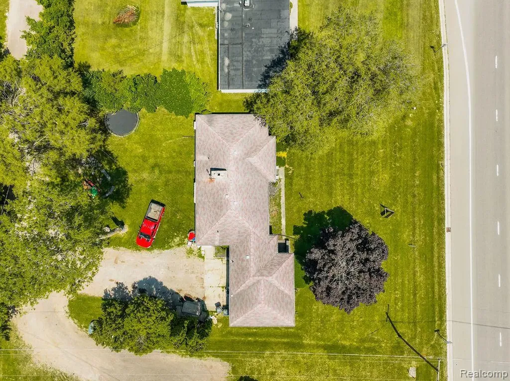 1224 S Lapeer Road Lapeer City MI 48446