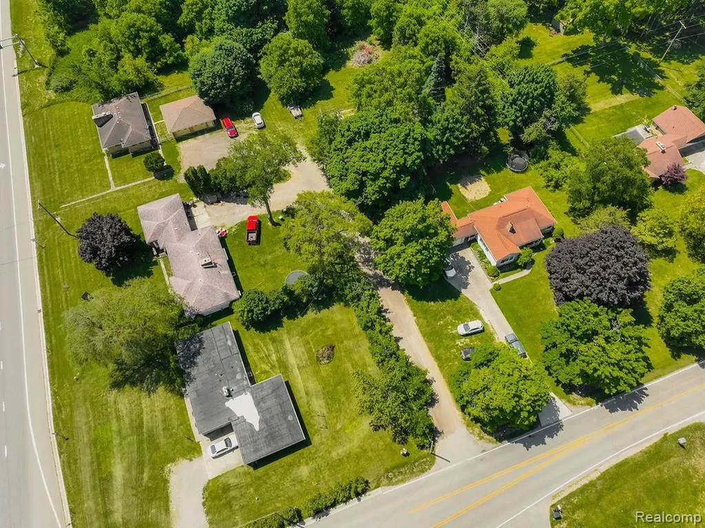 1214 S Lapeer Road Lapeer City MI 48446