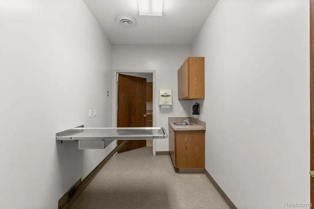 435 Sumpter Road Van Buren Charter Township MI 48111