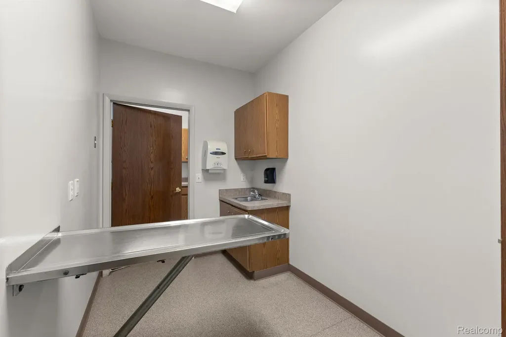 435 Sumpter Road Van Buren Charter Township MI 48111