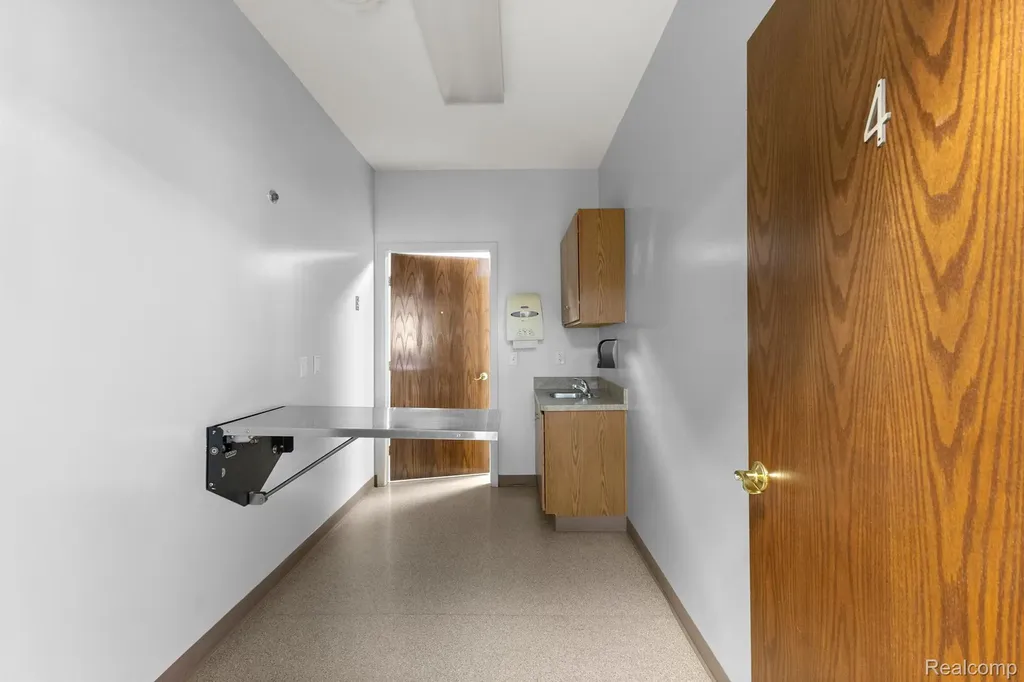 435 Sumpter Road Van Buren Charter Township MI 48111