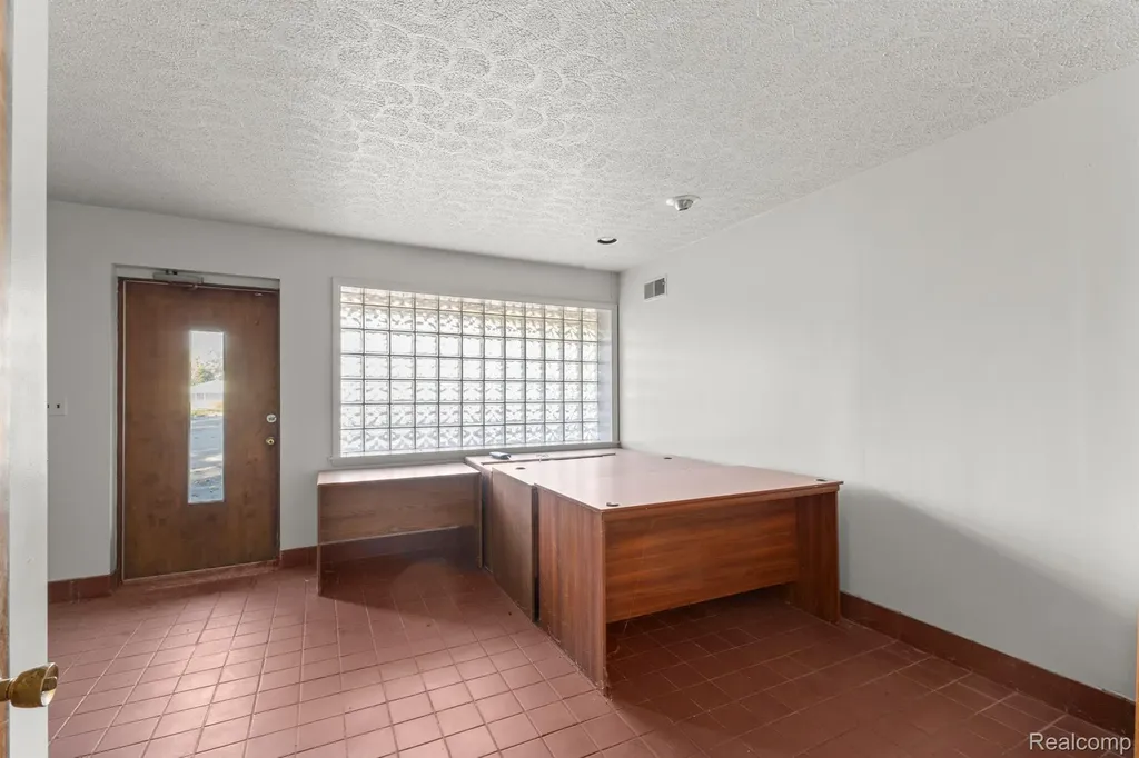 435 Sumpter Road Van Buren Charter Township MI 48111